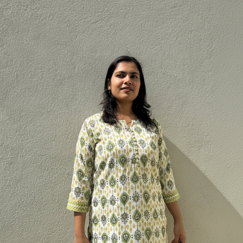 PistaWhite CottonRayon KurtiSet