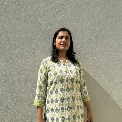 PistaWhite CottonRayon 2PC KurtiSet